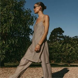 NWOT DISSH Alfie Beige Swirl Tunic Top